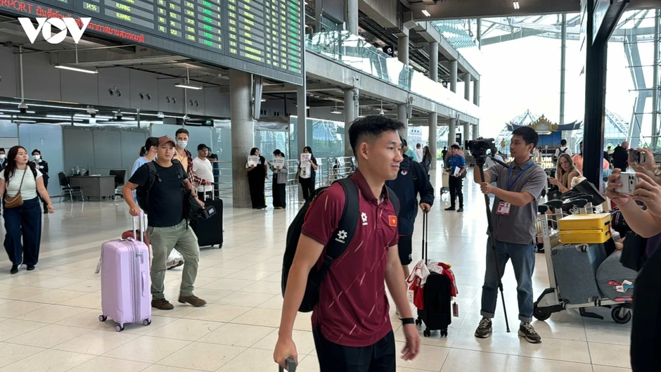 ĐT Việt Nam đến Thái Lan, sẵn sàng cho trận chung kết lượt đi ASEAN Cup ĐT Việt Nam đến Thái Lan, sẵn sàng cho trận chung kết lượt đi ASEAN Cup