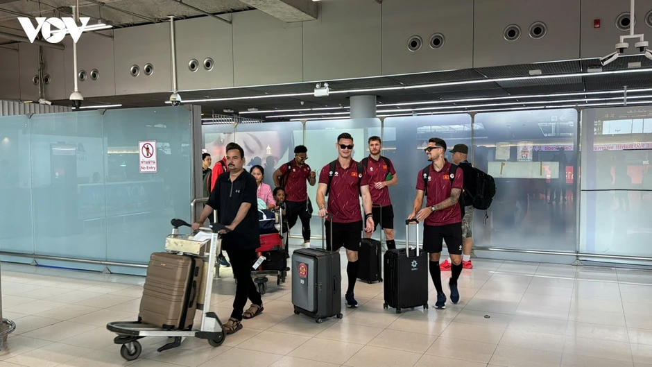 ĐT Việt Nam đến Thái Lan, sẵn sàng cho trận chung kết lượt đi ASEAN Cup ĐT Việt Nam đến Thái Lan, sẵn sàng cho trận chung kết lượt đi ASEAN Cup