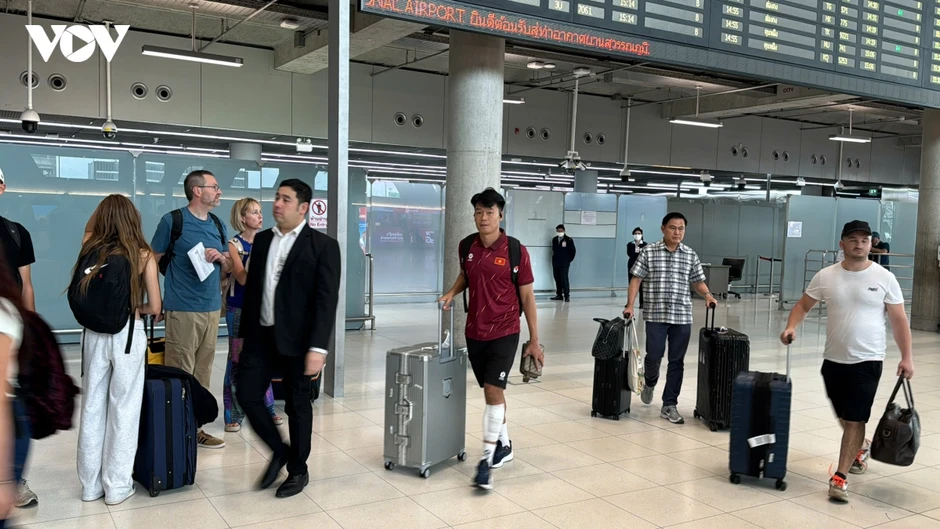 ĐT Việt Nam đến Thái Lan, sẵn sàng cho trận chung kết lượt đi ASEAN Cup ĐT Việt Nam đến Thái Lan, sẵn sàng cho trận chung kết lượt đi ASEAN Cup