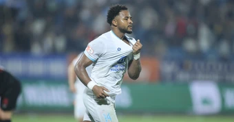 Ghi bàn thắng đầu tiên ở V-League, Xuân Son nói điều bất ngờ