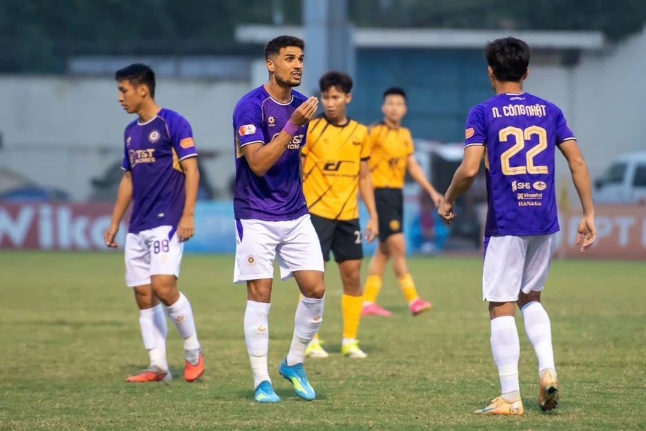 Hà Nội FC "thủng" hàng công ở vòng 23 V-League Hà Nội FC "thủng" hàng công ở vòng 23 V-League