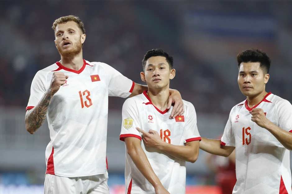 Hai Long có hành động gây sốt sau khi ghi bàn vào lưới Indonesia Hai Long có hành động gây sốt sau khi ghi bàn vào lưới Indonesia