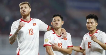 Hai Long có hành động gây sốt sau khi ghi bàn vào lưới Indonesia