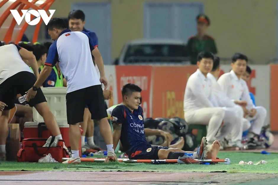 Hàng loạt tuyển thủ Việt Nam nếm "trái đắng" khi trở lại V-League Hàng loạt tuyển thủ Việt Nam nếm "trái đắng" khi trở lại V-League