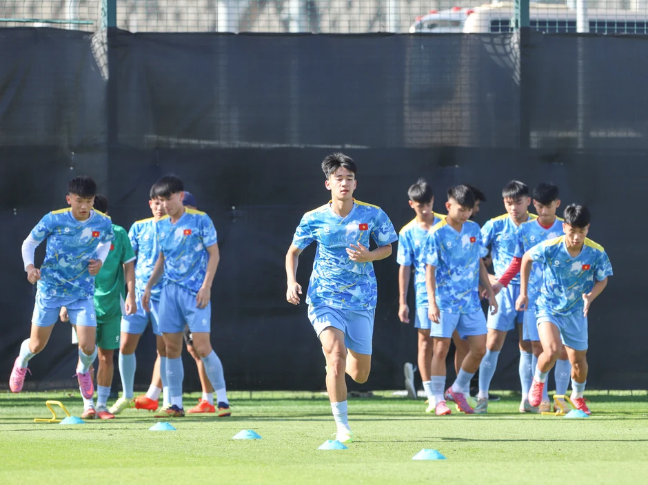 HLV Cristiano Roland nói điều quan trọng về U17 Việt Nam HLV Cristiano Roland nói điều quan trọng về U17 Việt Nam