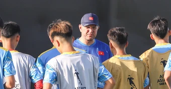 HLV Cristiano Roland nói điều quan trọng về  U17 Việt Nam