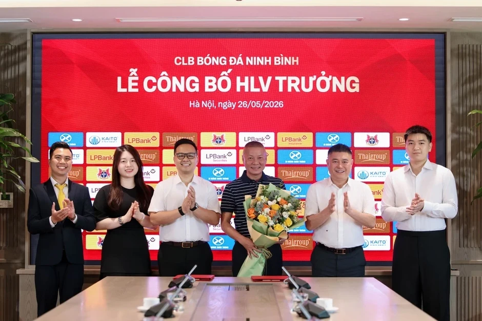 HLV giàu thành tích nhất lịch sử V.League gia nhập Ninh Bình HLV giàu thành tích nhất lịch sử V.League gia nhập Ninh Bình
