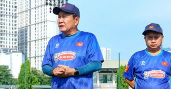 HLV Hoàng Văn Phúc tiết lộ lý do loại Huỳnh Như ở Asiad