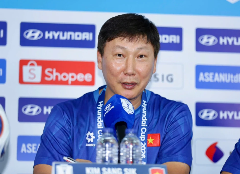 HLV Kim Sang Sik: "Tuyển Việt Nam đến Indonesia để giành 3 điểm"