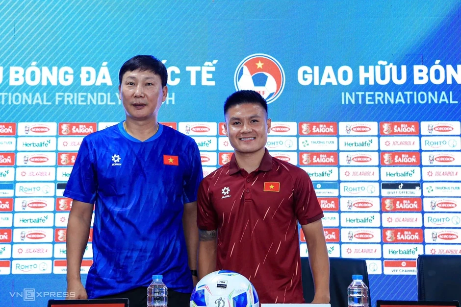 HLV Kim: ‘Xem World Cup 2026, tôi chỉ ước Việt Nam được góp mặt' - Báo TinVina HLV Kim: ‘Xem World Cup 2026, tôi chỉ ước Việt Nam được góp mặt' - Báo TinVina