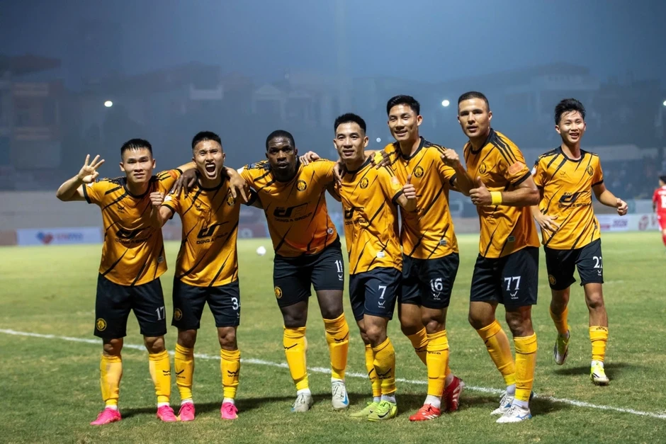 HLV Mai Xuân Hợp nói lời “gan ruột” sau khi Thanh Hóa thắng tưng bừng CA TP.HCM HLV Mai Xuân Hợp nói lời “gan ruột” sau khi Thanh Hóa thắng tưng bừng CA TP.HCM