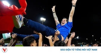 HLV Roland trải lòng về điều đầu tiên nghĩ tới khi U17 Việt Nam giành vé World Cup