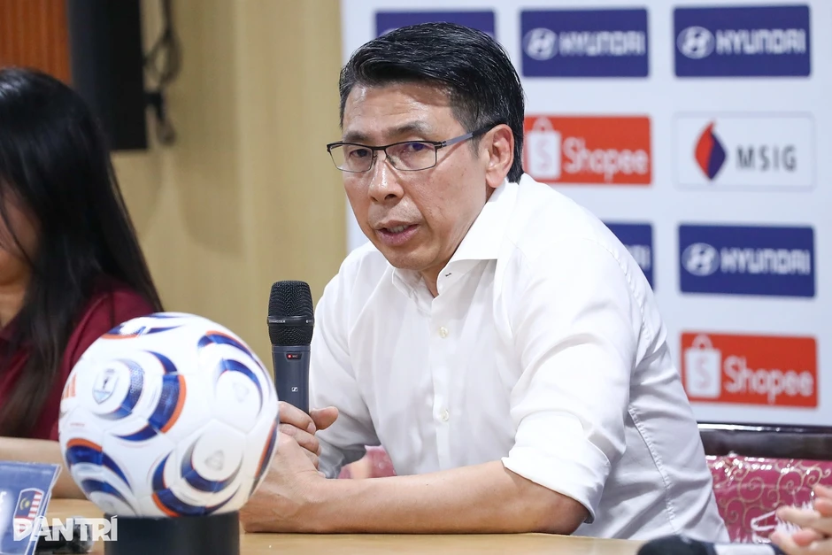 HLV Tan Cheng Hoe: "Nếu có đội hình mạnh, Malaysia sẽ chơi tốt hơn" HLV Tan Cheng Hoe: "Nếu có đội hình mạnh, Malaysia sẽ chơi tốt hơn"