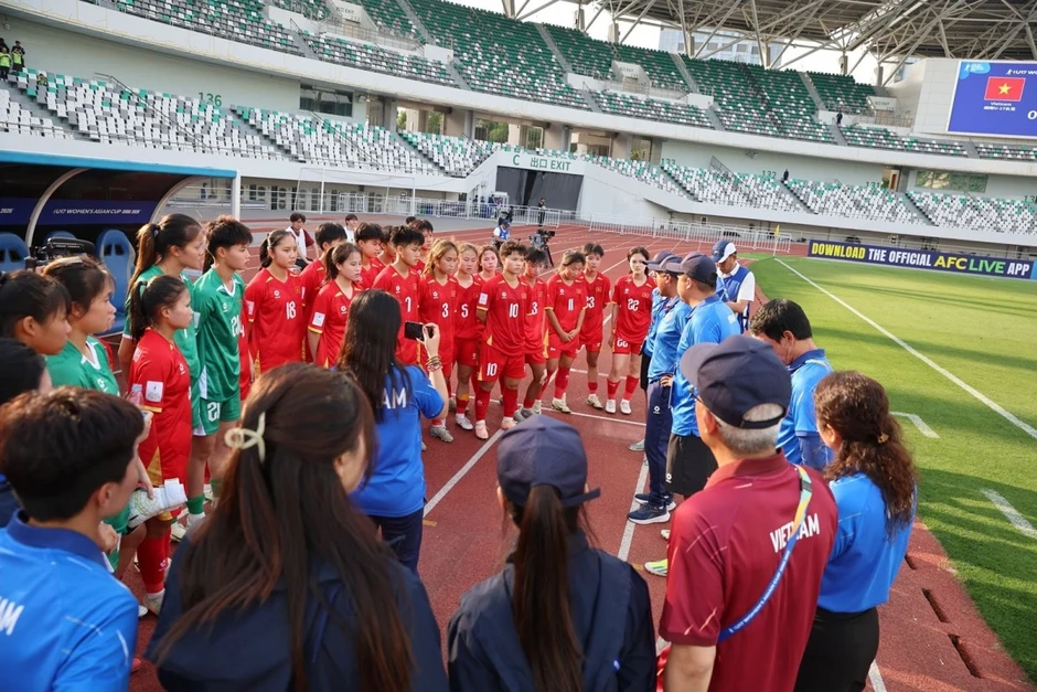 HLV U17 nữ Việt Nam nói lời gan ruột khi lỗi hẹn với World Cup HLV U17 nữ Việt Nam nói lời gan ruột khi lỗi hẹn với World Cup