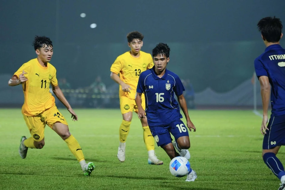 HLV U19 Thái Lan lên tiếng về khả năng gặp U19 Việt Nam ở bán kết HLV U19 Thái Lan lên tiếng về khả năng gặp U19 Việt Nam ở bán kết