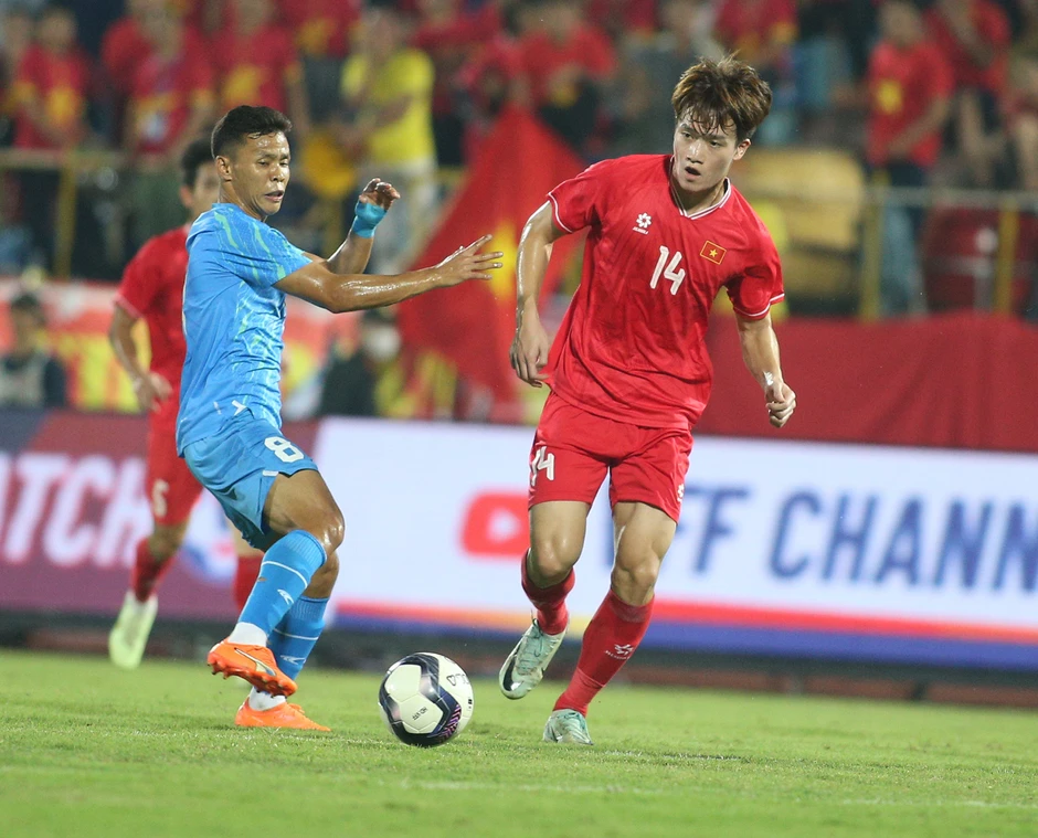 Hoàng Đức cập nhật về chấn thương trước thềm FIFA ASEAN Cup Hoàng Đức cập nhật về chấn thương trước thềm FIFA ASEAN Cup