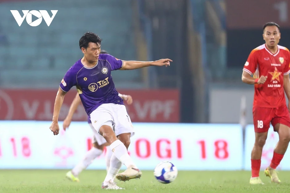 Hoàng Hên tỏa sáng, Hà Nội FC thắng dễ Hà Tĩnh ở vòng 18 V-League