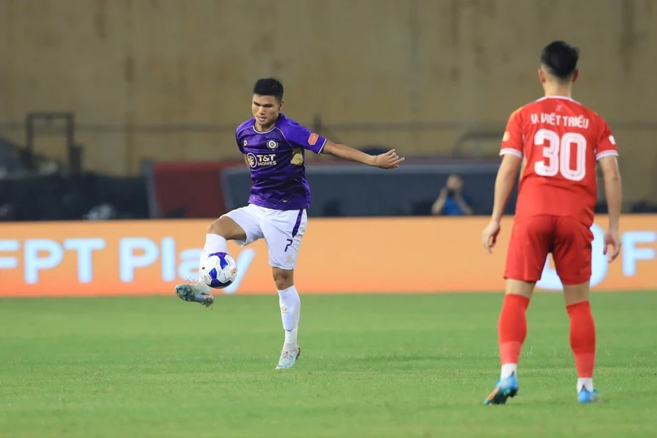 Hoàng Hên tỏa sáng, Hà Nội FC thắng dễ Hà Tĩnh ở vòng 18 V-League
