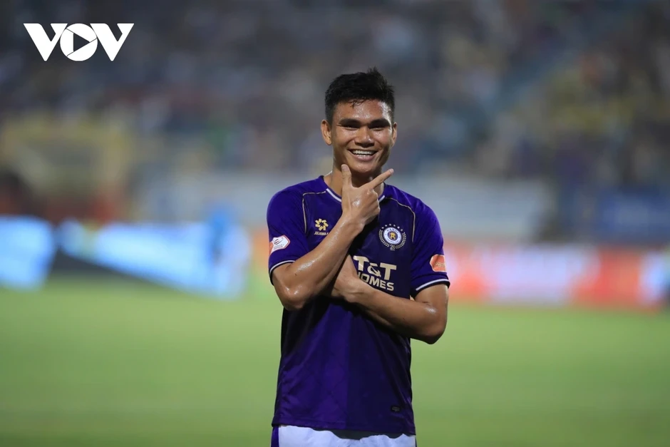 Hoàng Hên tỏa sáng, Hà Nội FC thắng dễ Hà Tĩnh ở vòng 18 V-League