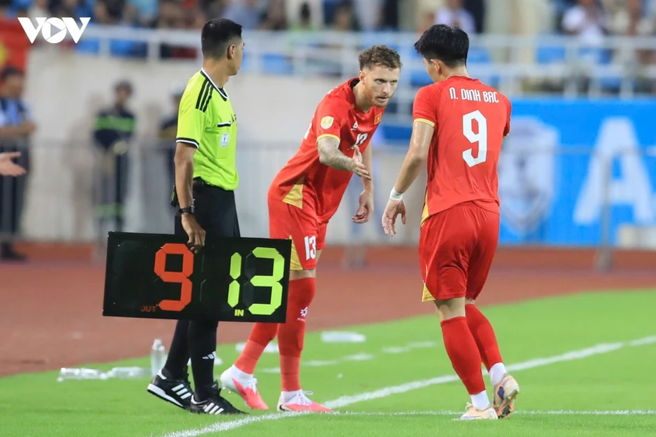Hoàng Hên, Xuân Son kém duyên, ĐT Việt Nam không thắng được ĐT Singapore