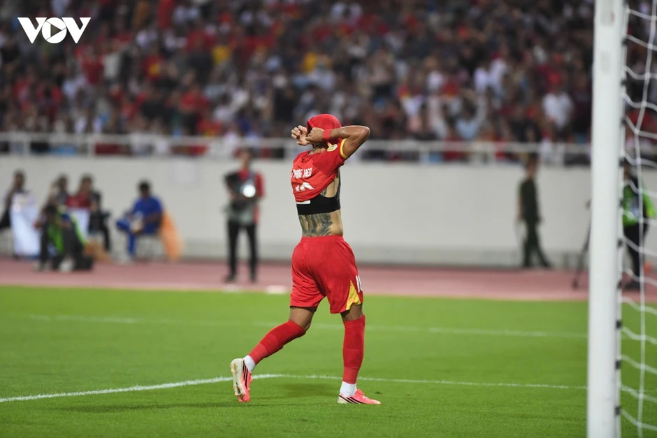 Hoàng Hên, Xuân Son kém duyên, ĐT Việt Nam không thắng được ĐT Singapore