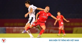 Học trò cưng một thời của HLV Troussier tạo diễn biến hy hữu ở V-League