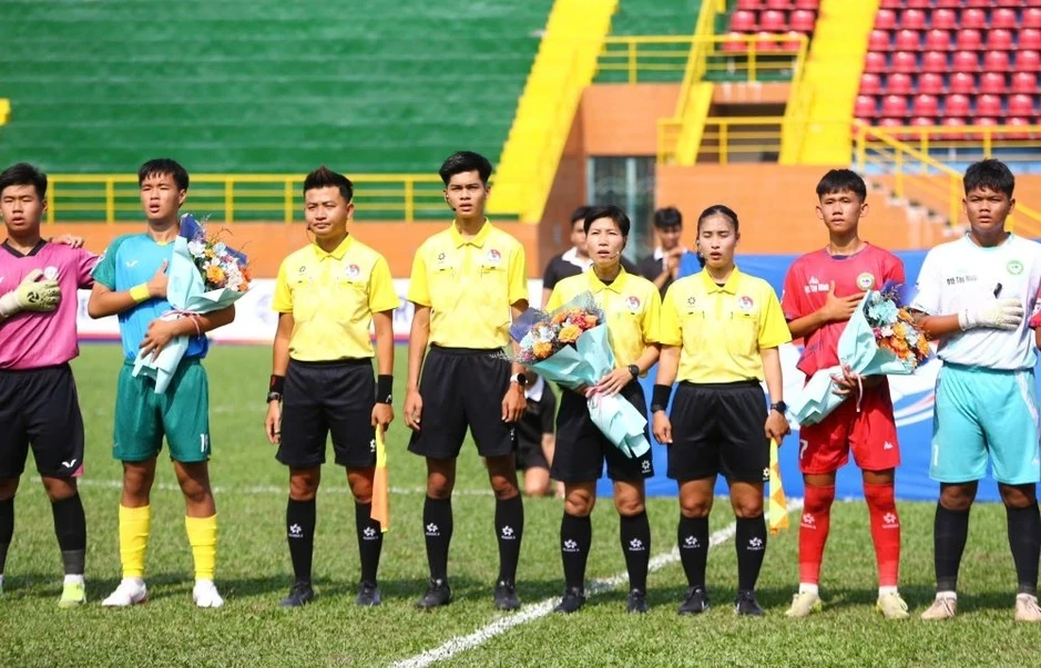 Kết quả bóng đá hôm nay 2-4: Rượt đuổi tỷ số ngoạn mục ở giải U15 Quốc gia 2026 Kết quả bóng đá hôm nay 2-4: Rượt đuổi tỷ số ngoạn mục ở giải U15 Quốc gia 2026