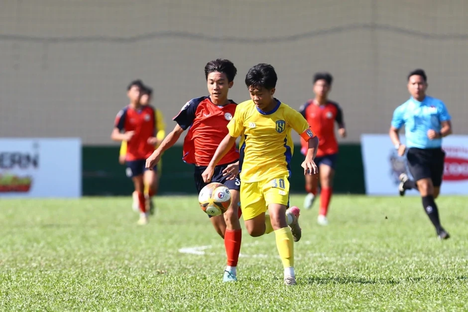 Kết quả bóng đá hôm nay 6/4: Xác định 8 đội vào tứ kết VCK U15 Quốc gia 2026 Kết quả bóng đá hôm nay 6/4: Xác định 8 đội vào tứ kết VCK U15 Quốc gia 2026
