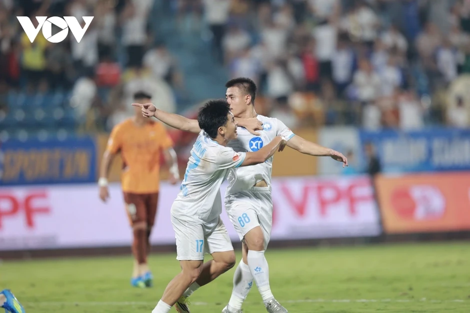 Kết quả bóng đá V-League hôm nay 11/4: Nam Định thua sốc HAGL ở Thiên Trường