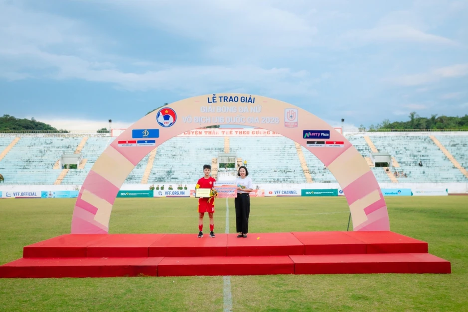 Kết quả bóng đá Việt Nam hôm nay 9/8: Sơn La giành hạng ba