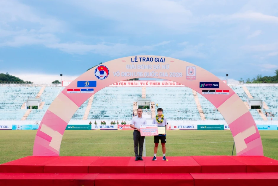 Kết quả bóng đá Việt Nam hôm nay 9/8: Sơn La giành hạng ba