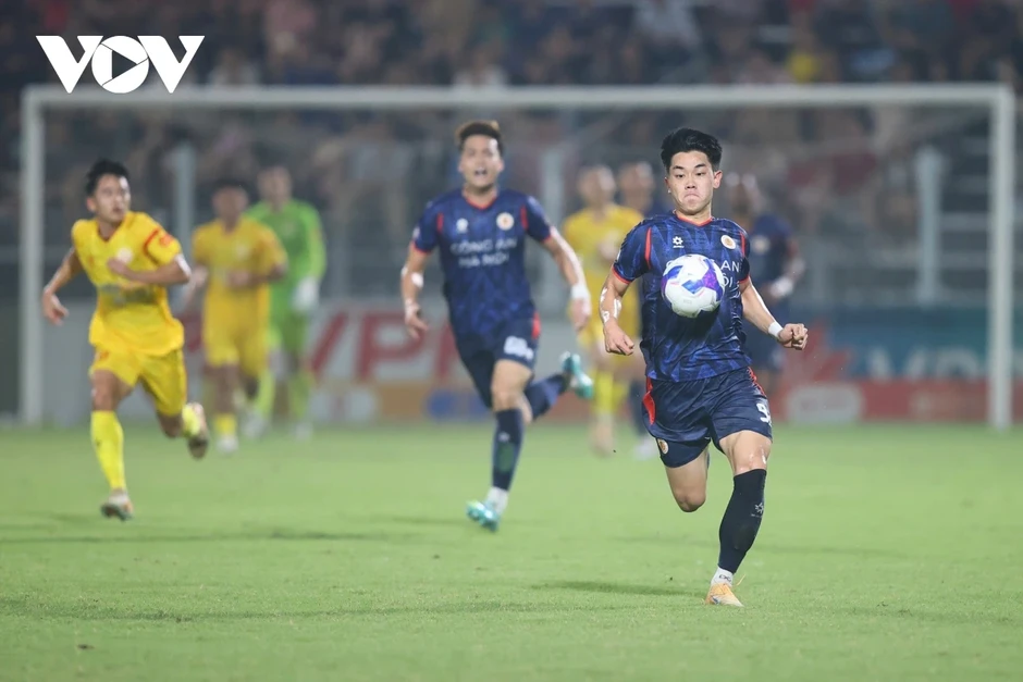 Kết quả vòng 18 V-League 25/26: CAHN hòa thất vọng, Ninh Bình thắng kịch tính Kết quả vòng 18 V-League 25/26: CAHN hòa thất vọng, Ninh Bình thắng kịch tính