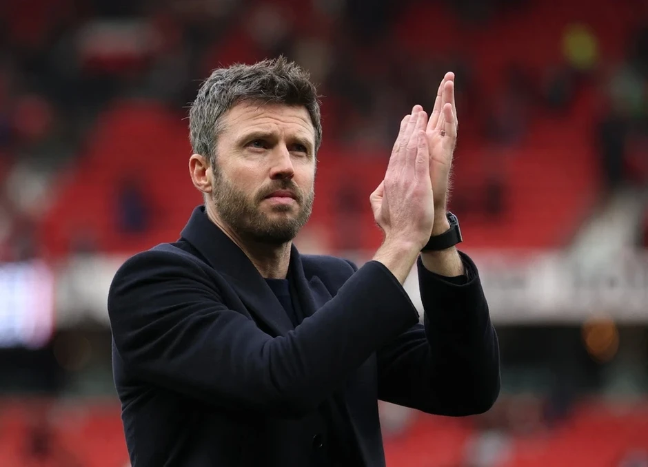 MU của Carrick xứng đáng thay Arsenal đua vô địch