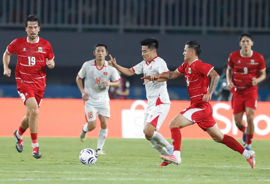 Ngôi sao Indonesia ngả mũ trước chiến thuật lợi hại của tuyển Việt Nam Ngôi sao Indonesia ngả mũ trước chiến thuật lợi hại của tuyển Việt Nam