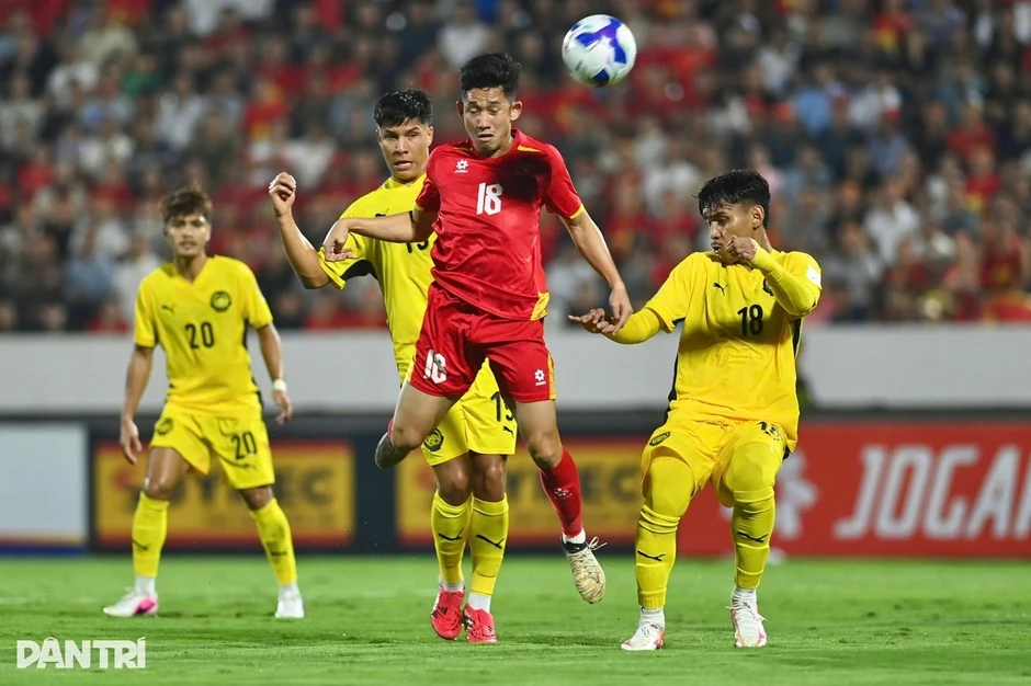 Ngôi sao Malaysia: "Tuyển Việt Nam rất mạnh, nhưng chúng tôi sẽ thắng" Ngôi sao Malaysia: "Tuyển Việt Nam rất mạnh, nhưng chúng tôi sẽ thắng"