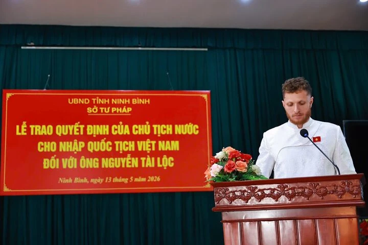 Nguyễn Tài Lộc nhận quốc tịch Việt Nam, sẵn sàng sát cánh Xuân Son, Hoàng Hên Nguyễn Tài Lộc nhận quốc tịch Việt Nam, sẵn sàng sát cánh Xuân Son, Hoàng Hên