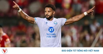 Nguyễn Xuân Son trải qua trận đấu kỳ lạ tại V-League