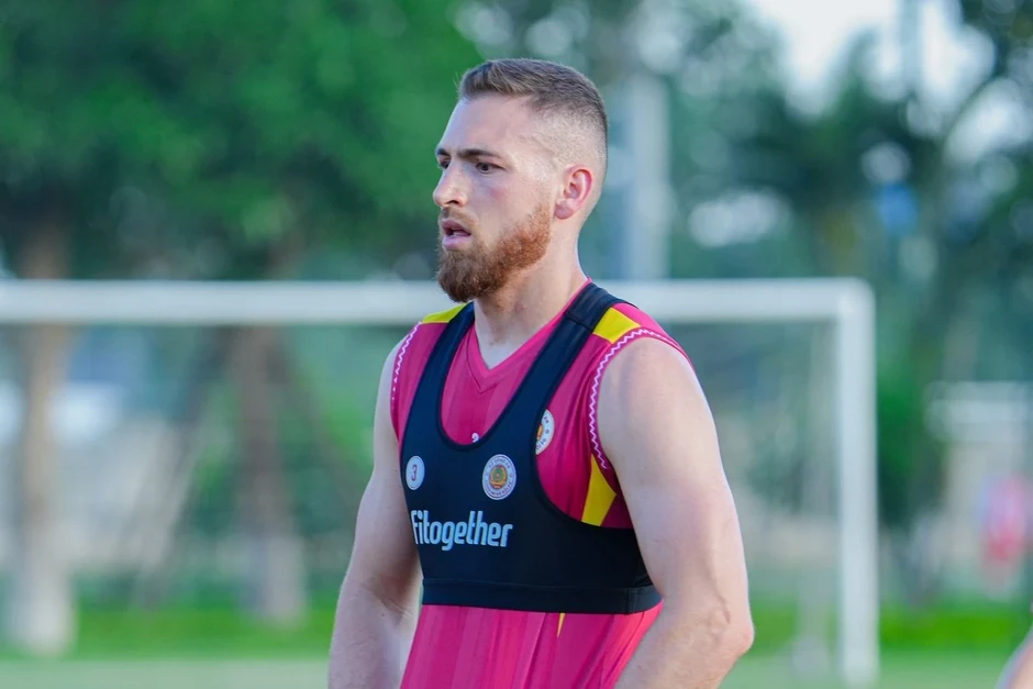 Nhà vô địch chưa từng có trong lịch sử V.League Nhà vô địch chưa từng có trong lịch sử V.League