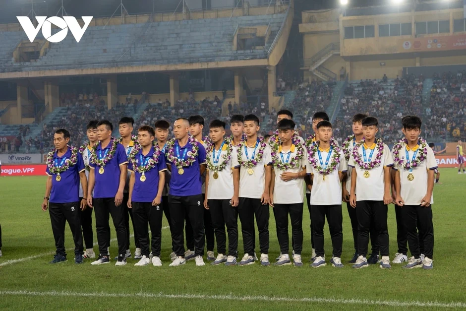 Những nhà vô địch U15 Quốc gia 2026 nhận vinh dự đặc biệt