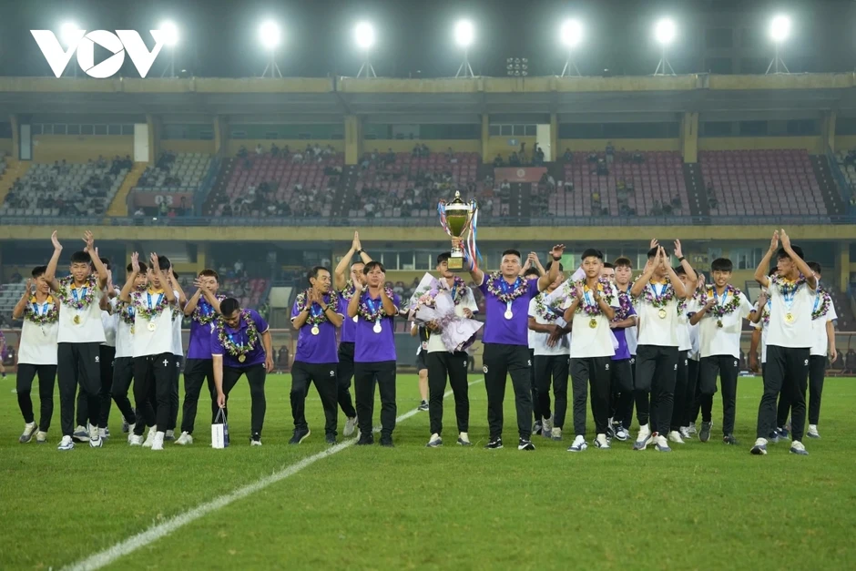 Những nhà vô địch U15 Quốc gia 2026 nhận vinh dự đặc biệt