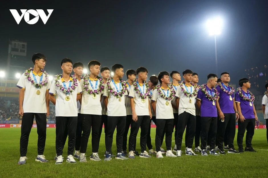 Những nhà vô địch U15 Quốc gia 2026 nhận vinh dự đặc biệt