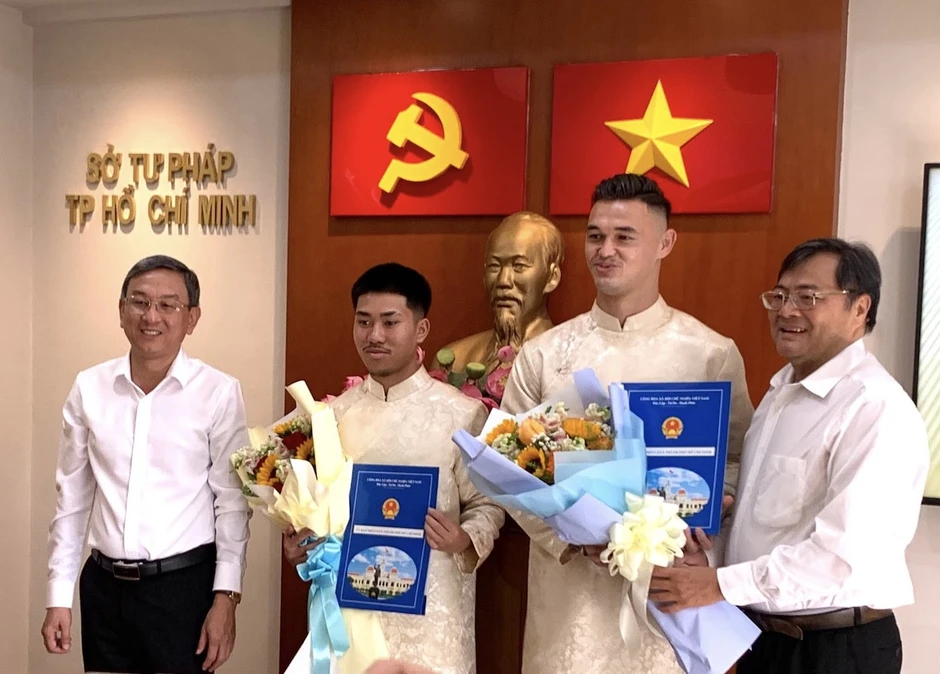 Patrik Lê Giang, Khoa Ngô nhận quốc tịch Việt Nam Patrik Lê Giang, Khoa Ngô nhận quốc tịch Việt Nam