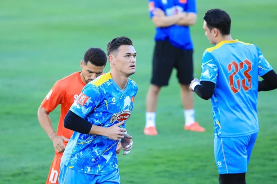 Patrik Lê Giang: 'Tôi đã chờ hơn 3 năm để khoác áo đội tuyển Việt Nam' Patrik Lê Giang: 'Tôi đã chờ hơn 3 năm để khoác áo đội tuyển Việt Nam'