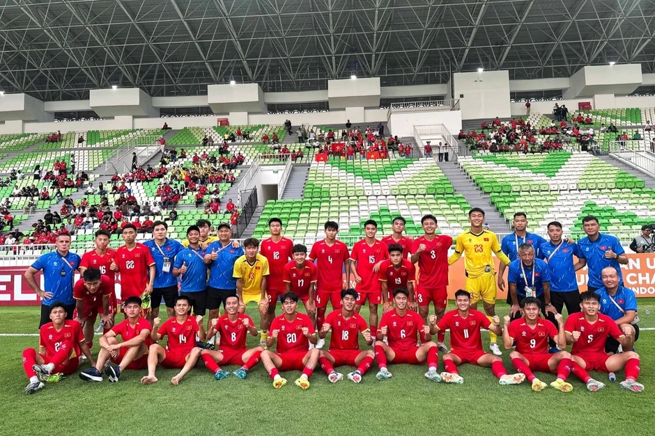 Phản ứng của CĐV Đông Nam Á khi U19 Việt Nam và U19 Indonesia thắng đậm Phản ứng của CĐV Đông Nam Á khi U19 Việt Nam và U19 Indonesia thắng đậm