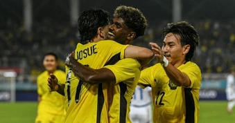 Phản ứng của CĐV Malaysia khi đội nhà so tài với tuyển Việt Nam ở bán kết
