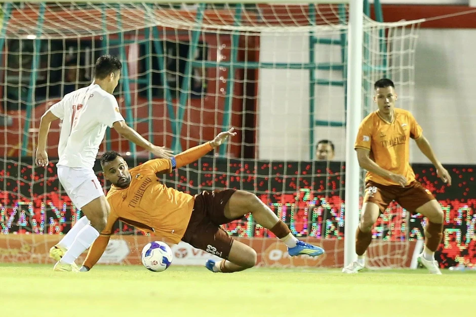 Thắng HAGL 2-0, Hà Tĩnh chính thức trụ hạng V-League Thắng HAGL 2-0, Hà Tĩnh chính thức trụ hạng V-League