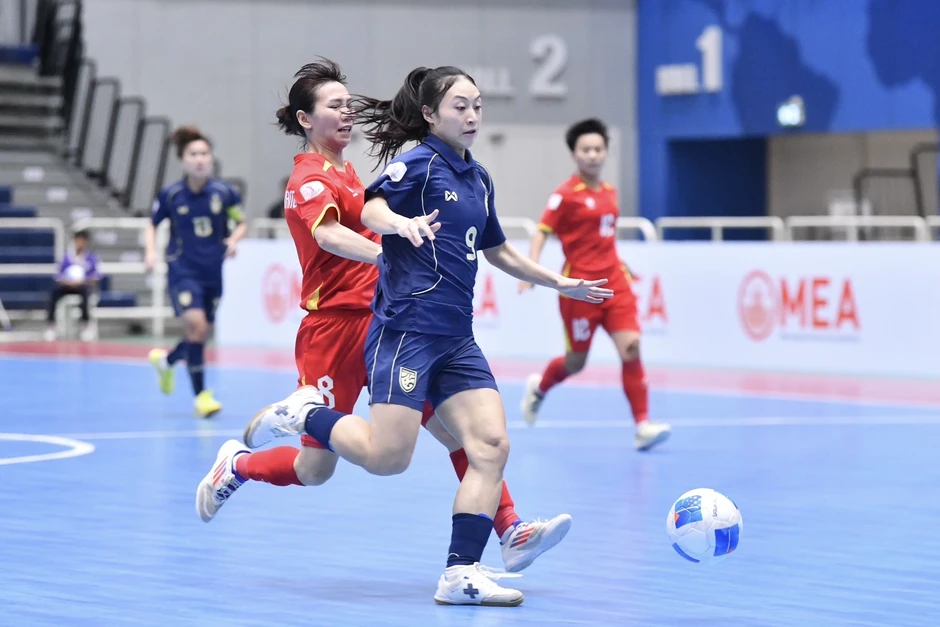 Thất bại đậm trước Thái Lan, futsal nữ Việt Nam lỡ hẹn với chức vô địch Thất bại đậm trước Thái Lan, futsal nữ Việt Nam lỡ hẹn với chức vô địch