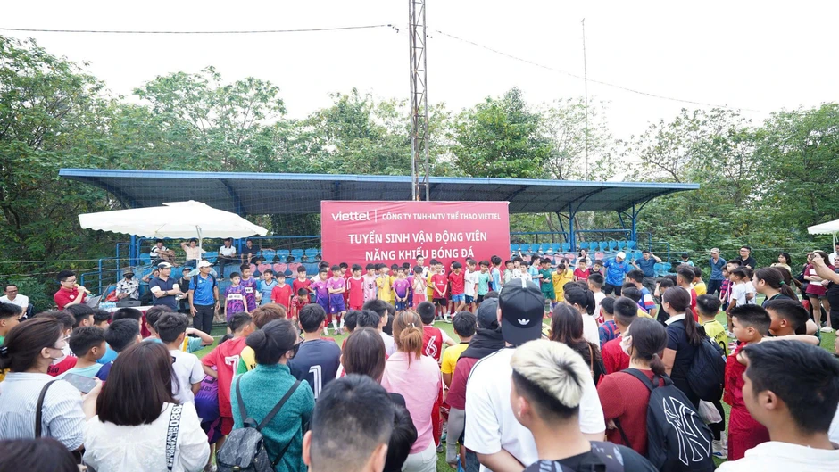 Thể Công Viettel 'săn' tài năng bóng đá Việt Nam Thể Công Viettel 'săn' tài năng bóng đá Việt Nam