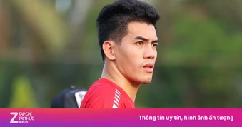 Tiến Linh gục xuống, không chỉ vì một pha bỏ lỡ