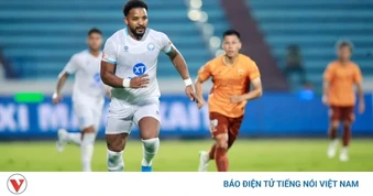 Trọng tài từ chối phạt đền của Xuân Son có nguy cơ bị treo còi